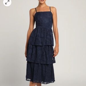 Lulus navy blue floral print tiered dress, size L, NWT.